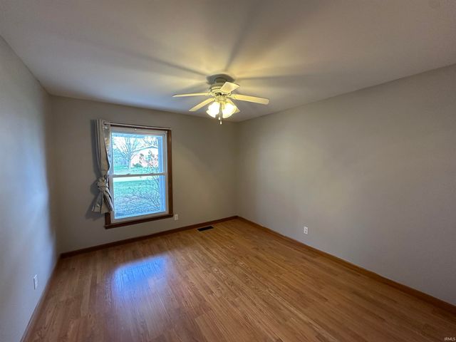 227 Holiday Lane, Greentown, IN 46936