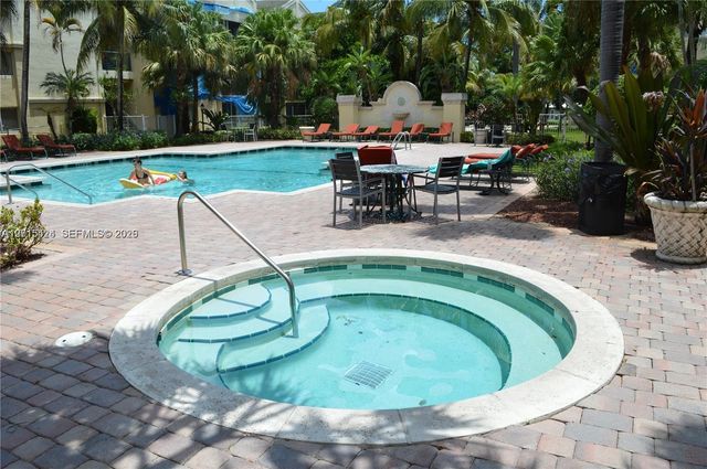 5740 Rock Island Rd 292, Tamarac, FL 33319