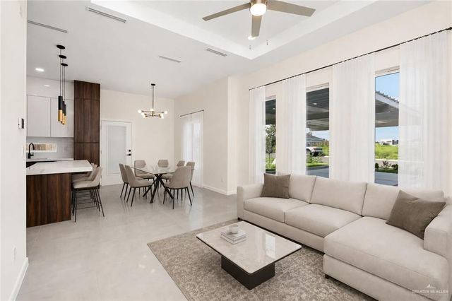 916 Glory Street 4, Alamo, TX 78516