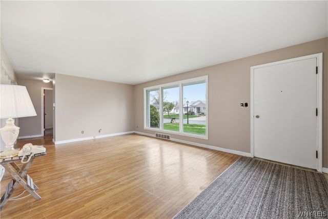29 Overbrook Avenue, Tonawanda, NY 14150