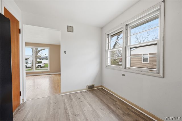 29 Overbrook Avenue, Tonawanda, NY 14150