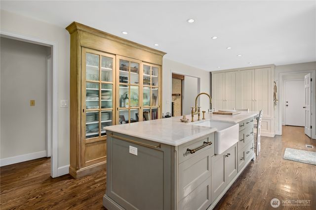 11726 NE 41st Street, Kirkland, WA 98033