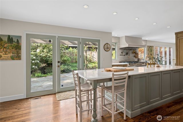 11726 NE 41st Street, Kirkland, WA 98033