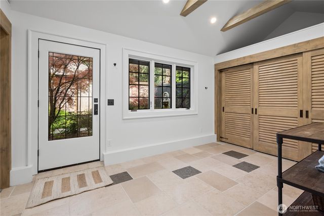 11726 NE 41st Street, Kirkland, WA 98033