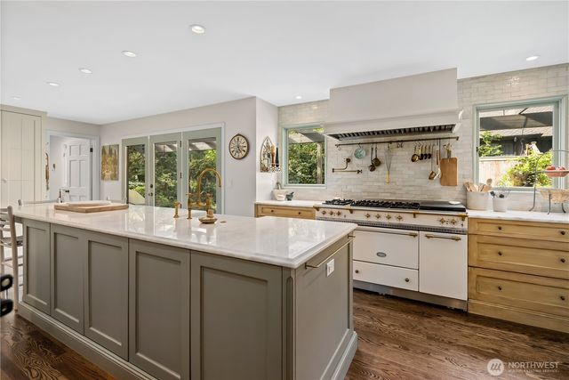 11726 NE 41st Street, Kirkland, WA 98033