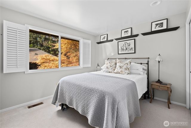 11726 NE 41st Street, Kirkland, WA 98033