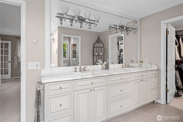 11726 NE 41st Street, Kirkland, WA 98033