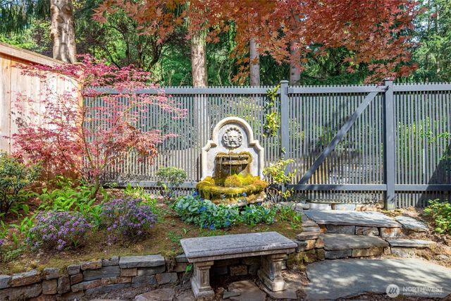 11726 NE 41st Street, Kirkland, WA 98033