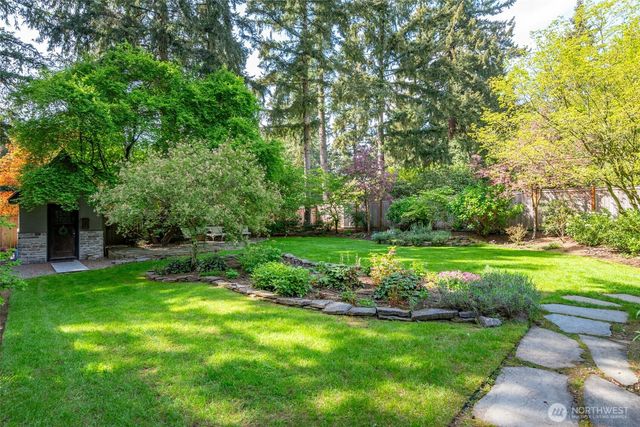 11726 NE 41st Street, Kirkland, WA 98033