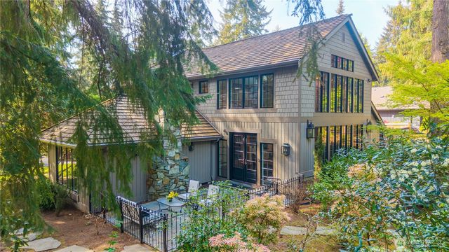 11726 NE 41st Street, Kirkland, WA 98033
