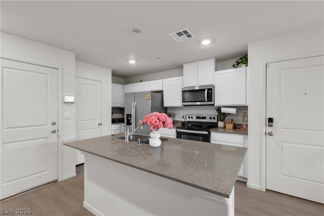 6136 Lily Garden Street, North Las Vegas, NV 89081