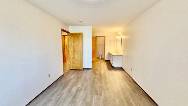 4009 Heritage Hills Drive 108, Bloomington, MN 55437