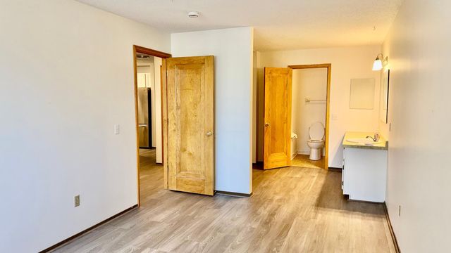 4009 Heritage Hills Drive 108, Bloomington, MN 55437