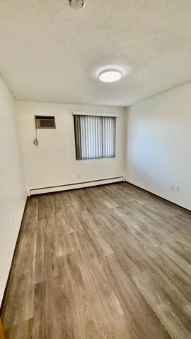 4009 Heritage Hills Drive 108, Bloomington, MN 55437