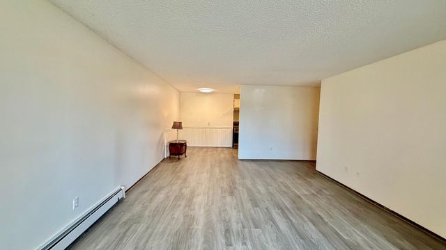 4009 Heritage Hills Drive 108, Bloomington, MN 55437