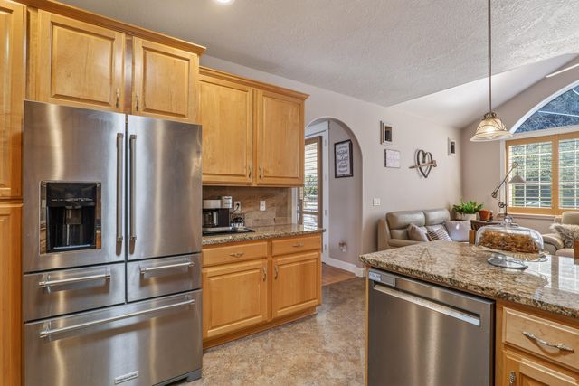 2232 Haviland Drive, Grants Pass, OR 97527