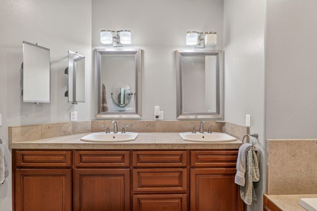 2232 Haviland Drive, Grants Pass, OR 97527