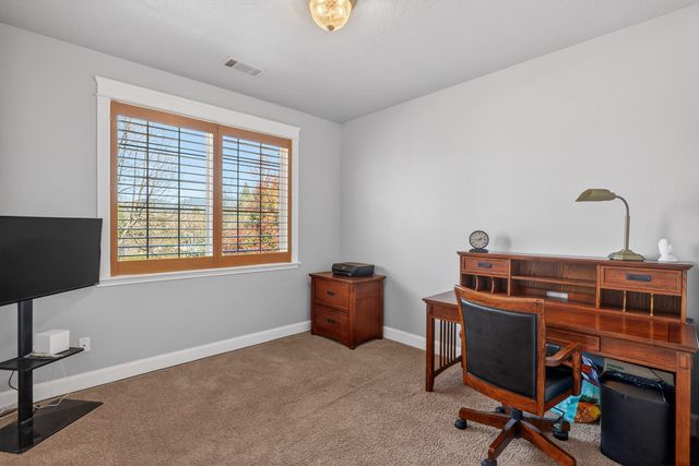 2232 Haviland Drive, Grants Pass, OR 97527