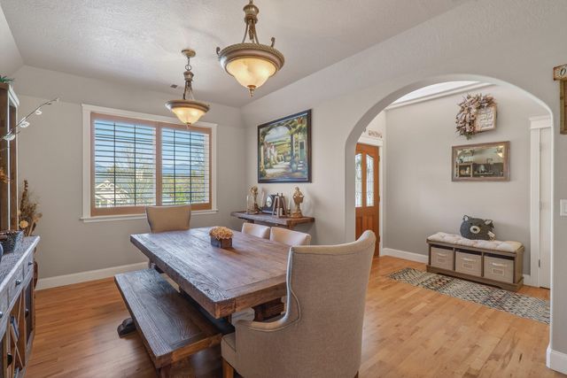 2232 Haviland Drive, Grants Pass, OR 97527