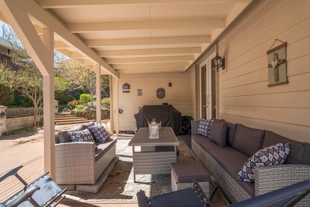 2232 Haviland Drive, Grants Pass, OR 97527