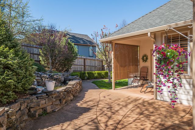 2232 Haviland Drive, Grants Pass, OR 97527