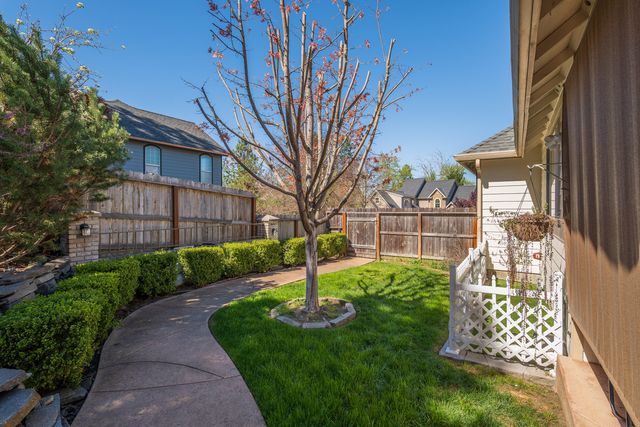 2232 Haviland Drive, Grants Pass, OR 97527