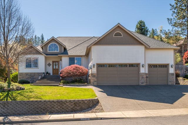 2232 Haviland Drive, Grants Pass, OR 97527