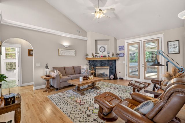 2232 Haviland Drive, Grants Pass, OR 97527