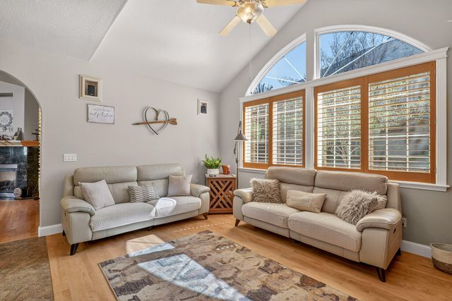 2232 Haviland Drive, Grants Pass, OR 97527