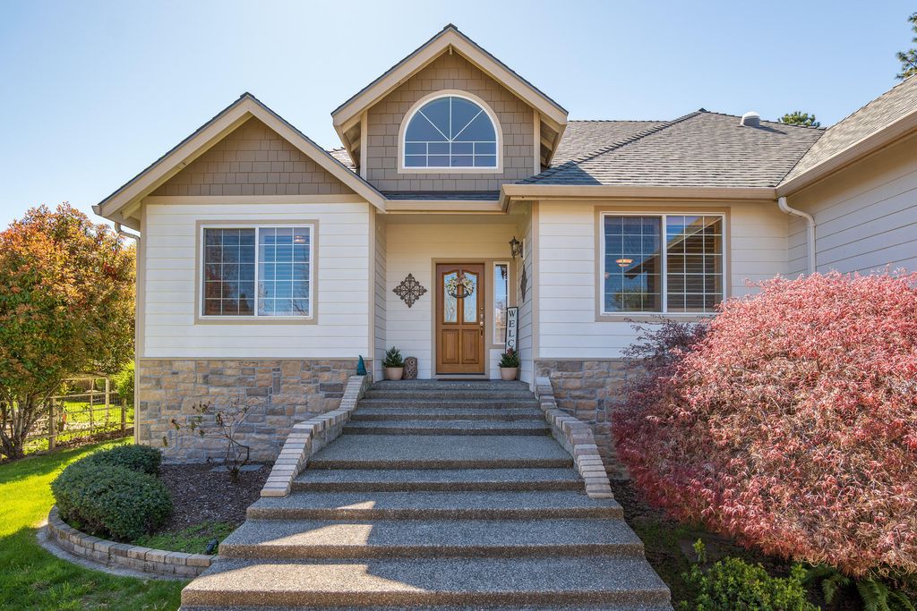 2232 Haviland Drive, Grants Pass, OR 97527