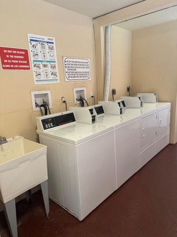 3301 N Country Club Dr 506, Miami, FL 33180