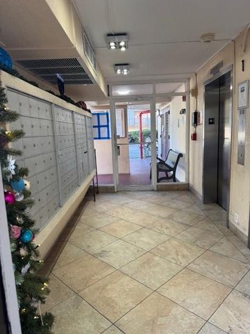 3301 N Country Club Dr 506, Miami, FL 33180