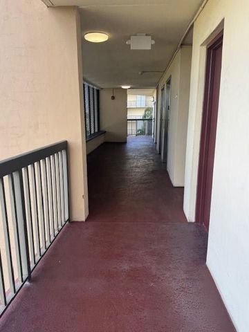 3301 N Country Club Dr 506, Miami, FL 33180