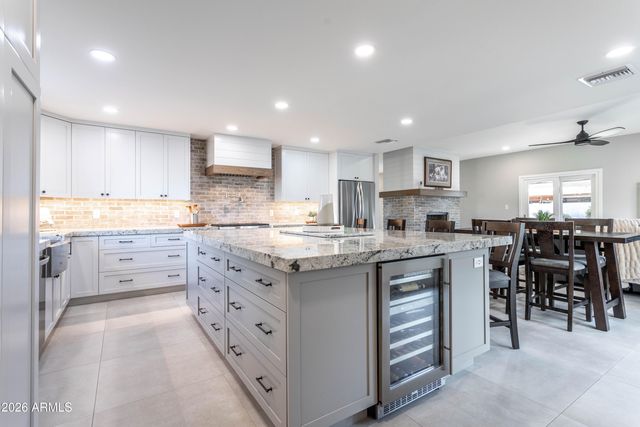 9618 N 35th Place, Phoenix, AZ 85028