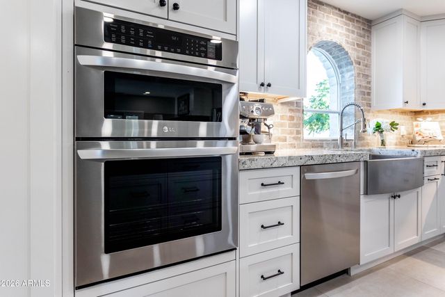 9618 N 35th Place, Phoenix, AZ 85028