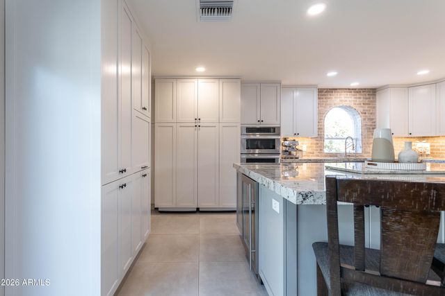 9618 N 35th Place, Phoenix, AZ 85028