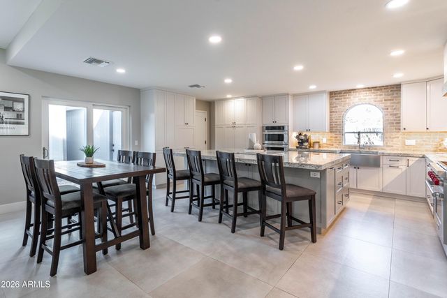 9618 N 35th Place, Phoenix, AZ 85028