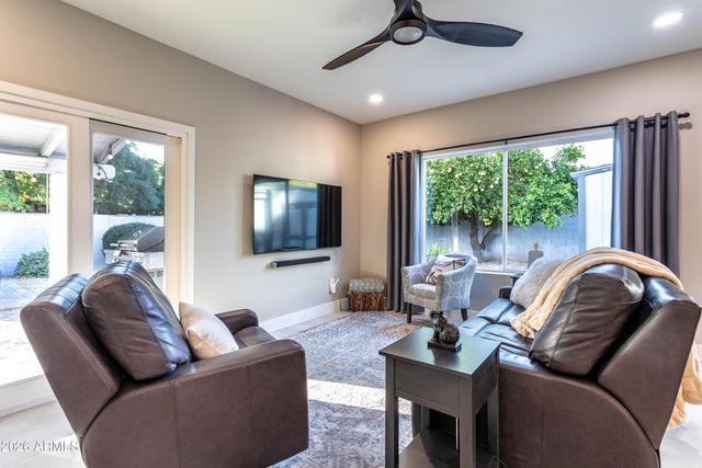 9618 N 35th Place, Phoenix, AZ 85028