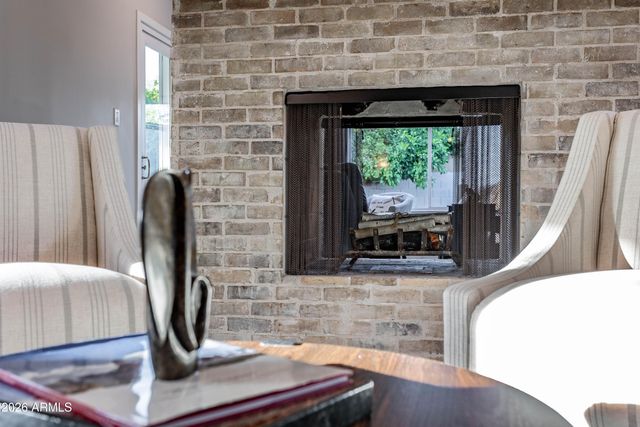 9618 N 35th Place, Phoenix, AZ 85028