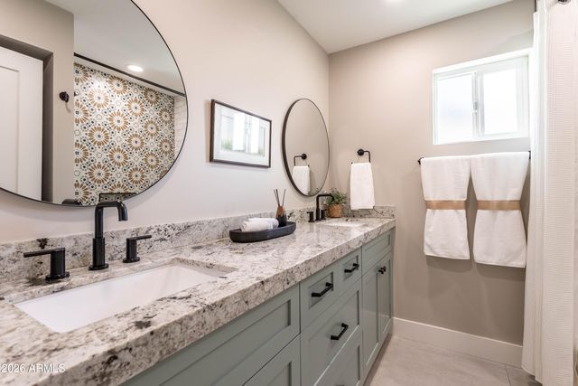 9618 N 35th Place, Phoenix, AZ 85028