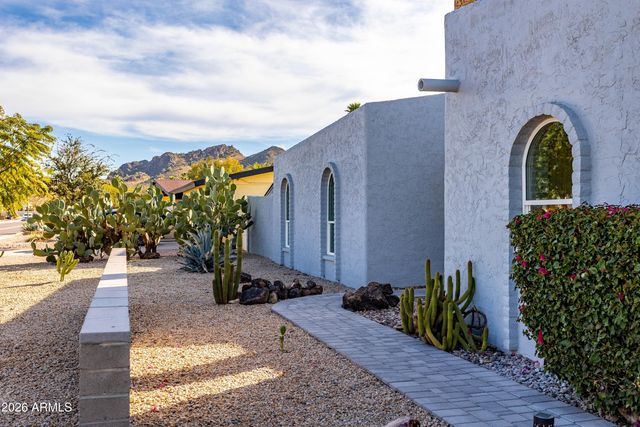 9618 N 35th Place, Phoenix, AZ 85028