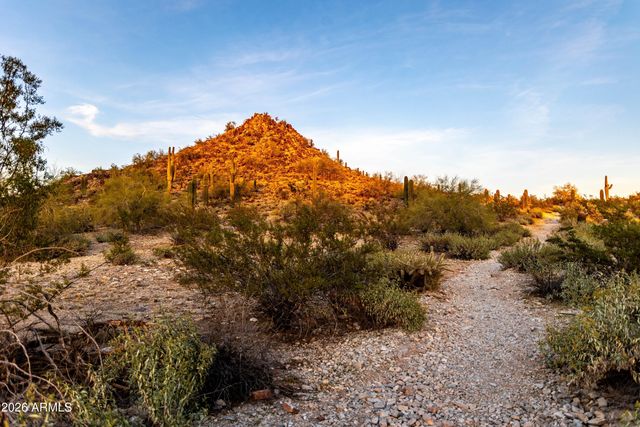 9618 N 35th Place, Phoenix, AZ 85028