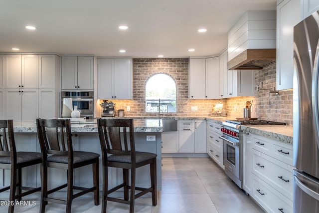 9618 N 35th Place, Phoenix, AZ 85028