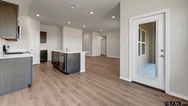 107 Willow Branch Lane, Canton, TX 75103