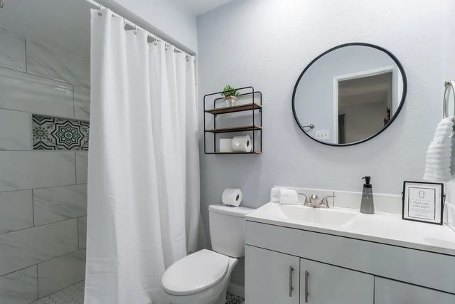 4821 Hamilton Court, The Colony, TX 75056