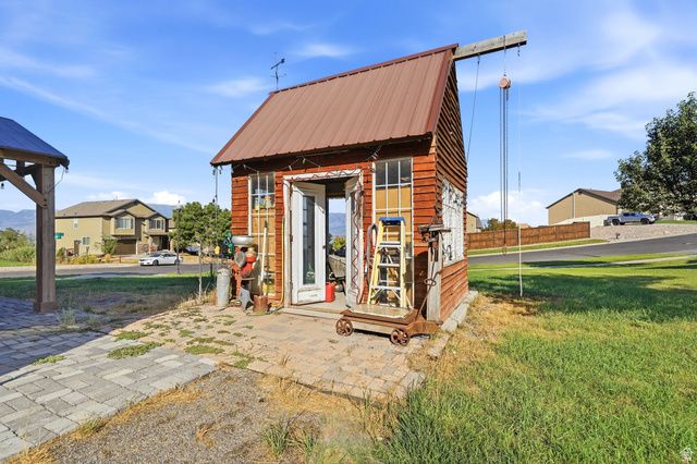 261 W KESTREL DR, Saratoga Springs, UT 84045