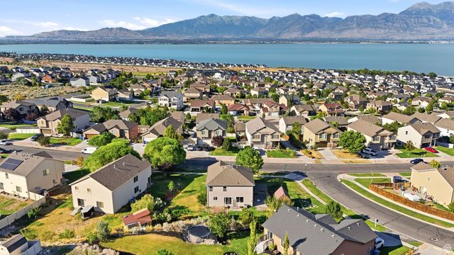 261 W KESTREL DR, Saratoga Springs, UT 84045