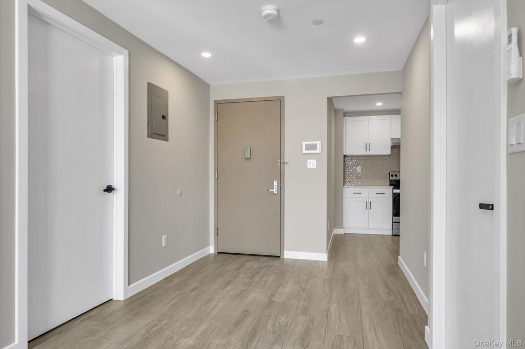 55-40 97 Place 3A, Corona, NY 11368 — photo 4