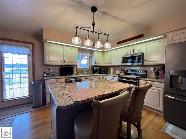 10394 Hills Lane, Goodrich, MI 48438