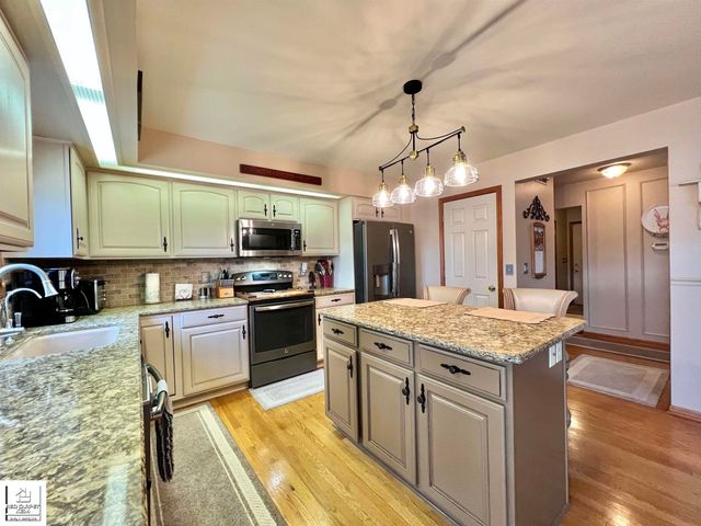 10394 Hills Lane, Goodrich, MI 48438